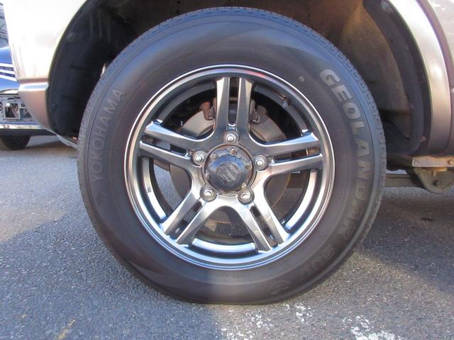 ジムニー クロスアドベンチャー　切替式４ＷＤ　ターボ　キーレス　ディスプレイオーディオ　ＣＤ／ＤＶＤ再生　ＵＳＢ　シートヒーター　フォグライト　電動格納ミラー　専用シート　純正アルミホイール　ＡＢＳ　無修復歴車（42枚目）