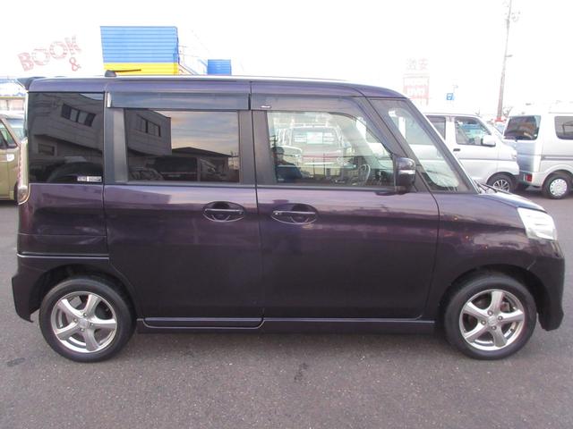 スペーシアカスタム ＴＳ　４ＷＤ　ターボ　両側電動スライドドア　衝突軽減ブレーキ　ＨＩＤ　横滑り防止　ＡＢＳ　オートライト　フォグライト　アルミホイール（8枚目）