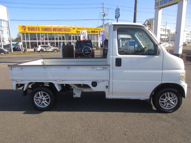 アクティトラック SDX 4WD 5MT 三方開 パワステ エアコン(8枚目)