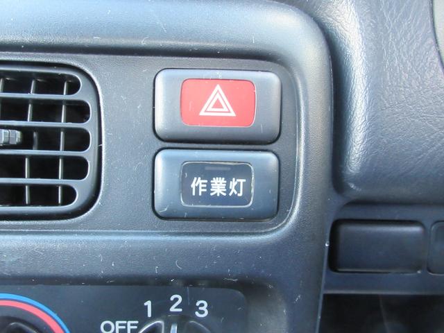 アクティトラック SDX 4WD 5MT 三方開 パワステ エアコン(30枚目)