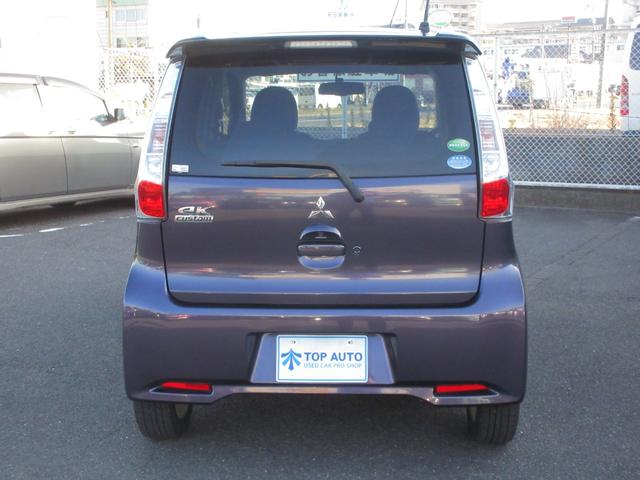 ｅＫカスタム Ｇ　４ＷＤ　修復歴無し　ナビ　フルセグ　Ｂｌｕｅｔｏｏｔｈ　バックカメラ　エンジンスターター　シートヒーター　ＣＤ　ＤＶＤ　ＨＩＤ　プッシュスタート　アルミホイール（6枚目）