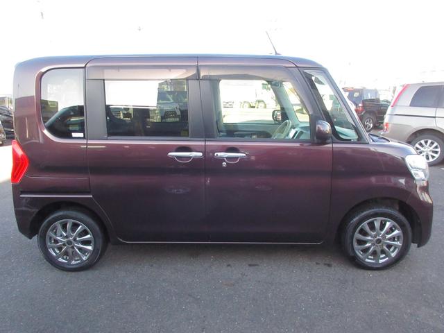 タント Ｘ　ＳＡＩＩＩ　４ＷＤ　ナビ　衝突軽減ブレーキ　電動スライドドア　フルセグ　Ｂｌｕｅｔｏｏｔｈ機能　踏み間違い防止　プッシュスタート　シートヒーター　ＣＤ　ＤＶＤ　ＵＳＢ　オートハイビーム　アルミホイール　横滑り防止（8枚目）