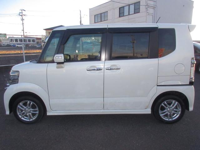 Ｎ－ＢＯＸカスタム Ｇ　ＳＳパッケージ　４ＷＤ　両側電動スライドドア　衝突軽減ブレーキ　シートヒーター　踏み間違い防止　横滑り防止　プッシュスタート　ＨＩＤ　オートライト　フォグライト　アルミホイール　ベンチシート　ＡＢＳ　電動格納ミラー（9枚目）
