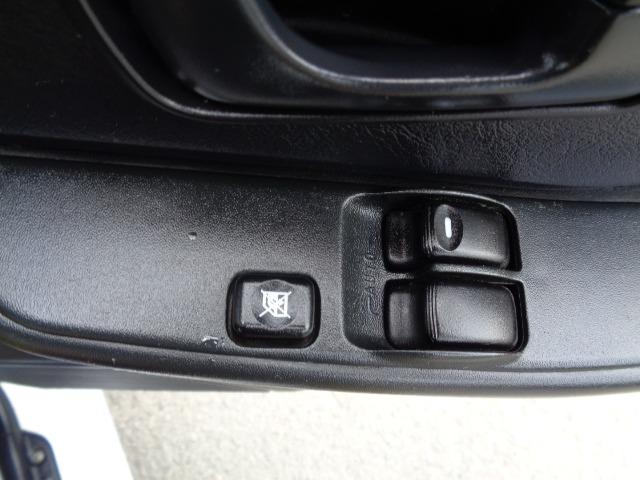 パジェロミニ ＺＲ　４ＷＤ　ターボ　切替４ＷＤ　キーレス　ＣＤ　ＦＭ／ＡＭ　シートヒーター　ＡＢＳ　社外アルミ　運転席＆助手席エアバッグ　盗難防止装置（25枚目）