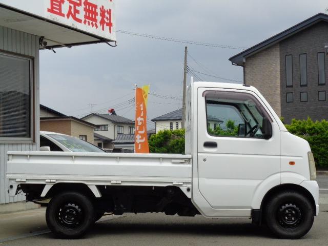 キャリイトラック ＫＣエアコン・パワステ　４ＷＤ　オートマ　切替４ＷＤ　エアコン　パワステ　運転席＆助手席エアバッグ（4枚目）
