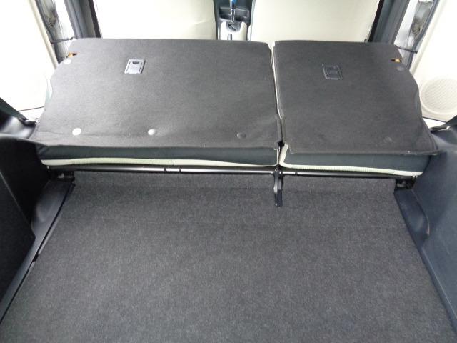 アクア Ｓ　ハイブリッド　プッシュスタート　フルセグ　ＣＤ　ＤＶＤ　Ｂｌｕｅｔｏｏｔｈ（オーディオ）　ＥＴＣ　電動格納ミラー　社外アルミ　運転席＆助手席エアバッグ　盗難防止装置（15枚目）