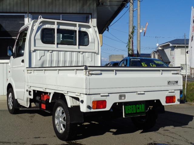 キャリイトラック ＫＣエアコン・パワステ　４ＷＤ　５速マニュアル　切替４ＷＤ　エアコン　パワステ　ＡＭラジオ　社外アルミ（7枚目）