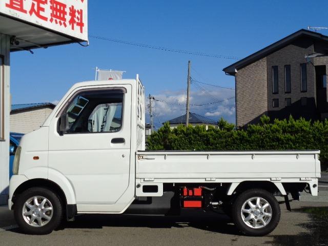キャリイトラック ＫＣエアコン・パワステ　４ＷＤ　５速マニュアル　切替４ＷＤ　エアコン　パワステ　ＡＭラジオ　社外アルミ（8枚目）