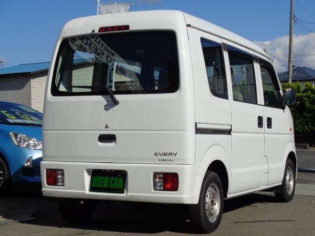 エブリイ ＰＡ　ハイルーフ　４ＷＤ　５速マニュアル　エアコン　パワステ　集中ドアロック　ＦＭ／ＡＭラジオ　ハイルーフ　運転席＆助手席エアバッグ（6枚目）