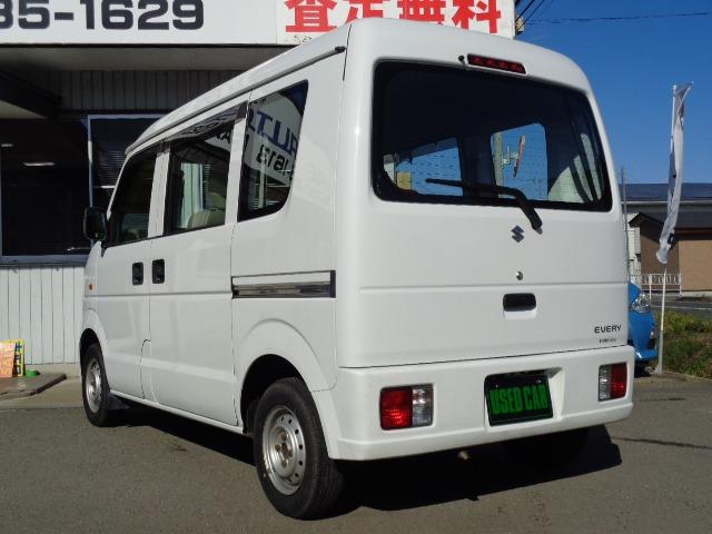 エブリイ ＰＡ　ハイルーフ　４ＷＤ　５速マニュアル　エアコン　パワステ　集中ドアロック　ＦＭ／ＡＭラジオ　ハイルーフ　運転席＆助手席エアバッグ（8枚目）