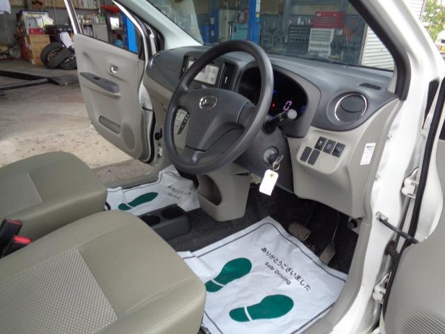 ミライース Ｇｆ　４ＷＤ　キーレス　エコアイドル　ＣＤ　ＦＭ／ＡＭ　電動格納ミラー　横滑り防止装置　ＡＢＳ　運転席＆助手席エアバッグ　盗難防止装置（9枚目）