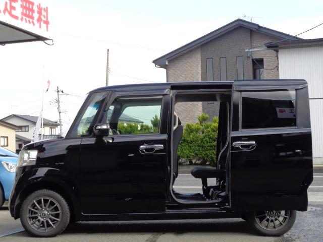 N-BOX+ G SSパッケージ 4WD 左右パワスラ プッシュスタート メモリーナビ CD FM/AM バックカメラ アイドリングストップ ETC 電動格納ミラー ミラーヒーター シートヒーター 社外アルミ 運転席&助手席エアバッグ(10枚目)
