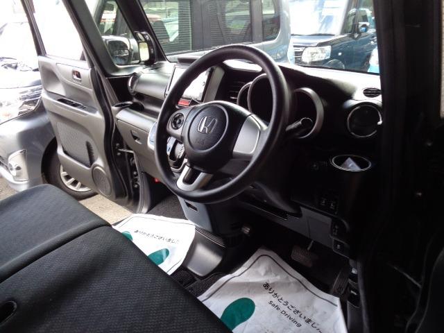 N-BOX+ G SSパッケージ 4WD 左右パワスラ プッシュスタート メモリーナビ CD FM/AM バックカメラ アイドリングストップ ETC 電動格納ミラー ミラーヒーター シートヒーター 社外アルミ 運転席&助手席エアバッグ(11枚目)