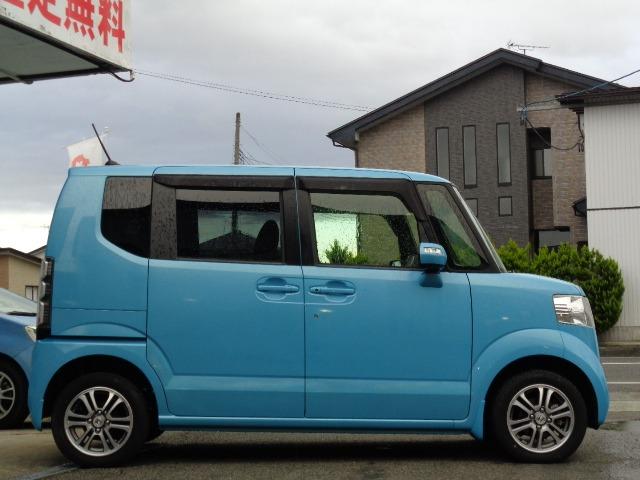 N-BOX G・Lパッケージ 4WD 左パワスラ プッシュスタート エンジンスターター メモリーナビ フルセグ CD DVD Bluetooth Bカメラ ステアリングスイッチ レーダーブレーキ アイドリングストップ 純正アルミ(4枚目)