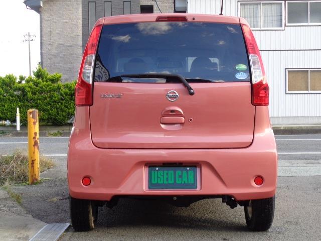 デイズ Ｘ　モカセレクション　４ＷＤ　プッシュスタート　アイドリングストップ　ＣＤ　ＦＭ／ＡＭ　ステアリングスイッチ　アラウンドビューモニター　レーダーブレーキ　シートヒーター　電動格納ミラー　純正アルミ　ＡＢＳ　エアバッグ　盗難防止装置（6枚目）