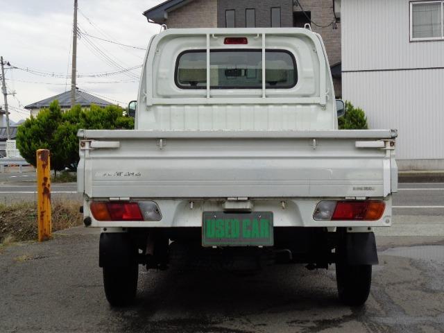 ミニキャブトラック Ｖタイプ　４ＷＤ　５速マニュアル　切替４ＷＤ　パワステ　ＦＭ／ＡＭ　修復歴無し（6枚目）