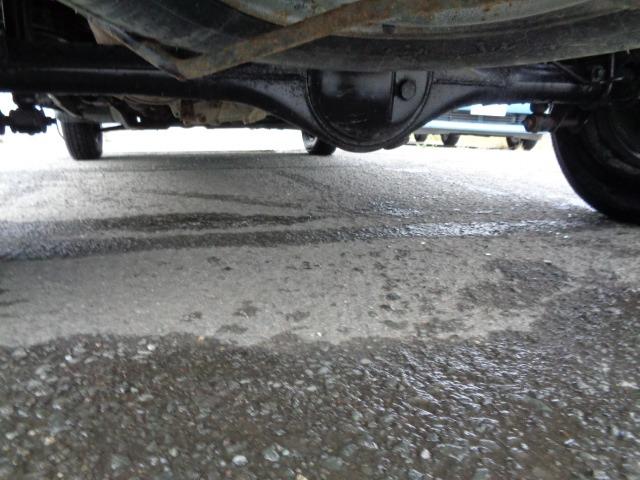 ミニキャブトラック Ｖタイプ　４ＷＤ　５速マニュアル　切替４ＷＤ　パワステ　ＦＭ／ＡＭ　修復歴無し（14枚目）