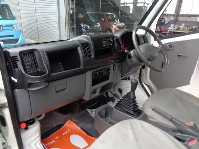 ミニキャブトラック Ｖタイプ　４ＷＤ　５速マニュアル　切替４ＷＤ　パワステ　ＦＭ／ＡＭ　修復歴無し（18枚目）