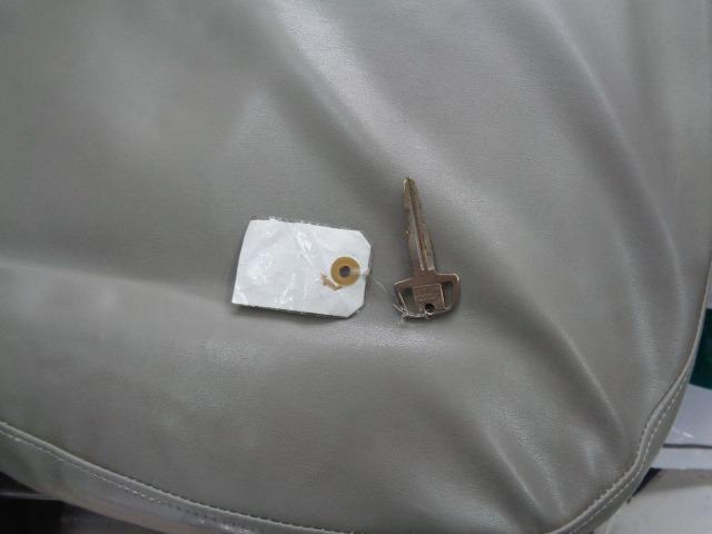 ミニキャブトラック Ｖタイプ　４ＷＤ　５速マニュアル　切替４ＷＤ　パワステ　ＦＭ／ＡＭ　修復歴無し（26枚目）