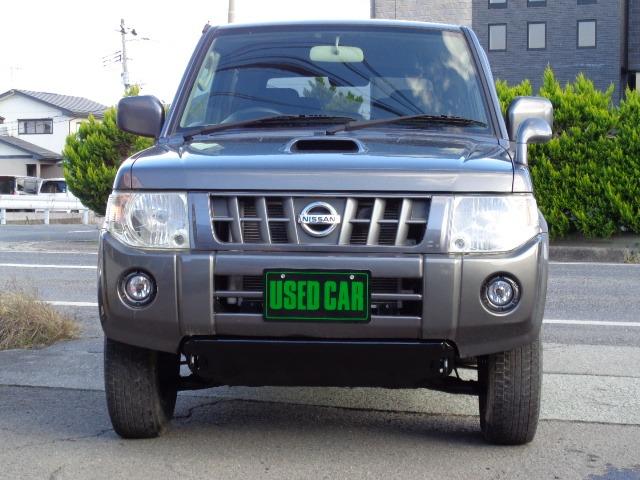 キックス ＲＸ　４ＷＤ　ターボ　切替４ＷＤ　キーレス　ＣＤ　ＦＭ／ＡＭ　ＥＴＣ　シートヒーター　電動格納ミラー　１５インチ純正アルミホイール　ＡＢＳ　運転席＆助手席エアバッグ　盗難防止装置（2枚目）