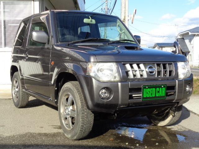 キックス ＲＸ　４ＷＤ　ターボ　切替４ＷＤ　キーレス　ＣＤ　ＦＭ／ＡＭ　ＥＴＣ　シートヒーター　電動格納ミラー　１５インチ純正アルミホイール　ＡＢＳ　運転席＆助手席エアバッグ　盗難防止装置（3枚目）