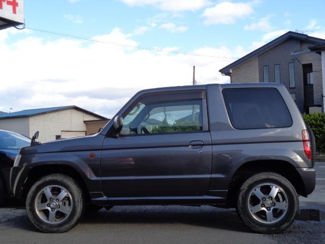 キックス ＲＸ　４ＷＤ　ターボ　切替４ＷＤ　キーレス　ＣＤ　ＦＭ／ＡＭ　ＥＴＣ　シートヒーター　電動格納ミラー　１５インチ純正アルミホイール　ＡＢＳ　運転席＆助手席エアバッグ　盗難防止装置（8枚目）