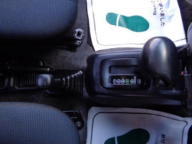 キックス ＲＸ　４ＷＤ　ターボ　切替４ＷＤ　キーレス　ＣＤ　ＦＭ／ＡＭ　ＥＴＣ　シートヒーター　電動格納ミラー　１５インチ純正アルミホイール　ＡＢＳ　運転席＆助手席エアバッグ　盗難防止装置（23枚目）