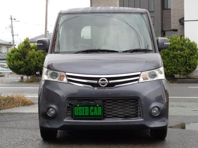 ルークス ハイウェイスター　４ＷＤ　左パワスラ　プッシュスタート　ＣＤ　ＦＭ／ＡＭ　電動格納ミラー　ミラーヒーター　シートヒーター　ＨＩＤヘッドライト　フォグランプ　オートライト　純正アルミ　運転席＆助手席エアバッグ　盗難防止装置（2枚目）