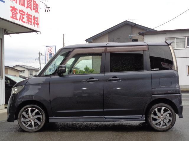 ルークス ハイウェイスター　４ＷＤ　左パワスラ　プッシュスタート　ＣＤ　ＦＭ／ＡＭ　電動格納ミラー　ミラーヒーター　シートヒーター　ＨＩＤヘッドライト　フォグランプ　オートライト　純正アルミ　運転席＆助手席エアバッグ　盗難防止装置（9枚目）