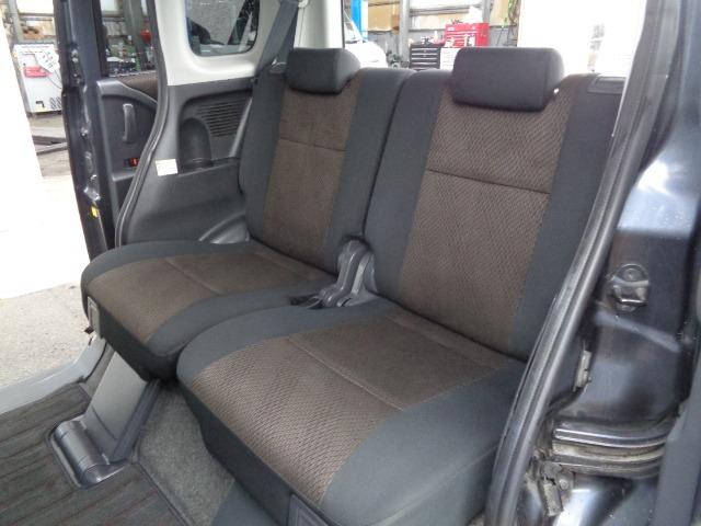 ルークス ハイウェイスター　４ＷＤ　左パワスラ　プッシュスタート　ＣＤ　ＦＭ／ＡＭ　電動格納ミラー　ミラーヒーター　シートヒーター　ＨＩＤヘッドライト　フォグランプ　オートライト　純正アルミ　運転席＆助手席エアバッグ　盗難防止装置（20枚目）