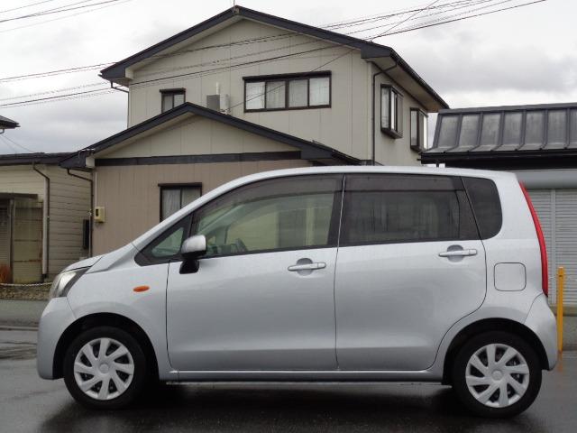 ムーヴ Ｌ　４ＷＤ　キーレス　エコアイドル　ＣＤ　ＦＭ／ＡＭ　電動格納ミラー　純正ホイールキャップ　ＡＢＳ　運転席＆助手席エアバッグ　盗難防止装置（8枚目）