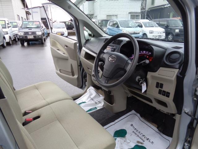ムーヴ Ｌ　４ＷＤ　キーレス　エコアイドル　ＣＤ　ＦＭ／ＡＭ　電動格納ミラー　純正ホイールキャップ　ＡＢＳ　運転席＆助手席エアバッグ　盗難防止装置（9枚目）