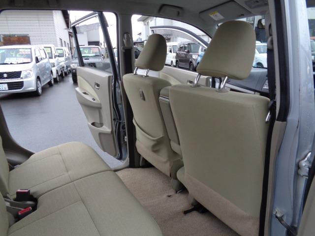 ムーヴ Ｌ　４ＷＤ　キーレス　エコアイドル　ＣＤ　ＦＭ／ＡＭ　電動格納ミラー　純正ホイールキャップ　ＡＢＳ　運転席＆助手席エアバッグ　盗難防止装置（11枚目）