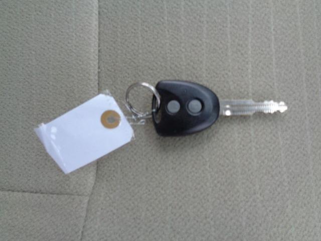 ムーヴ Ｌ　４ＷＤ　キーレス　エコアイドル　ＣＤ　ＦＭ／ＡＭ　電動格納ミラー　純正ホイールキャップ　ＡＢＳ　運転席＆助手席エアバッグ　盗難防止装置（27枚目）