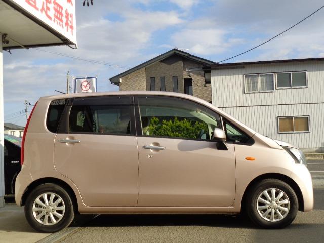 ムーヴ X 4WD プッシュスタート エコアイドル CD FM/AM 電動格納ミラー 社外アルミホイール ABS 運転席&助手席エアバッグ 盗難防止装置(4枚目)