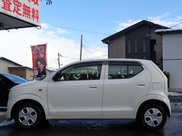 アルト Ｌ　４ＷＤ　キーレス　アイドリングストップ　ＣＤ　ＦＭ／ＡＭ　左右シートヒーター　レーダーブレーキ　車線逸脱警報装置　横滑り防止装置　後方コーナーセンサー　ＡＢＳ　運転席＆助手席エアバッグ　盗難防止装置（8枚目）