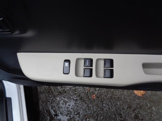 アルト Ｌ　４ＷＤ　キーレス　アイドリングストップ　ＣＤ　ＦＭ／ＡＭ　左右シートヒーター　レーダーブレーキ　車線逸脱警報装置　横滑り防止装置　後方コーナーセンサー　ＡＢＳ　運転席＆助手席エアバッグ　盗難防止装置（27枚目）