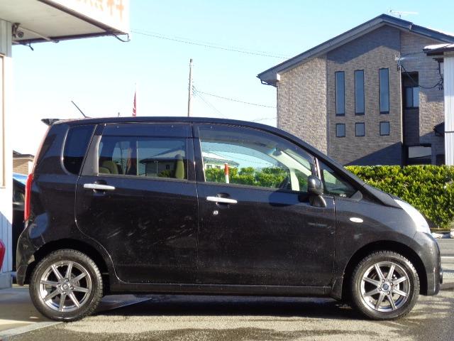 ステラ L 4WD キーレス エコアイドル CD FM/AM 電動格納ミラー フォグランプ 社外アルミホイール ABS 運転席&助手席エアバッグ 盗難防止装置(4枚目)