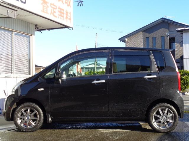 ステラ L 4WD キーレス エコアイドル CD FM/AM 電動格納ミラー フォグランプ 社外アルミホイール ABS 運転席&助手席エアバッグ 盗難防止装置(8枚目)