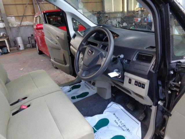 ステラ L 4WD キーレス エコアイドル CD FM/AM 電動格納ミラー フォグランプ 社外アルミホイール ABS 運転席&助手席エアバッグ 盗難防止装置(9枚目)