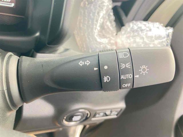 スペーシアカスタム ハイブリッドＸＳ　届出済未使用車　４ＷＤ　両側電動スライドドア　クリアランスソナー　オートクルーズコントロール　レーンアシスト　衝突被害軽減システム　オートライト　ＬＥＤヘッドランプ　スマートキー　アイドリングストップ（7枚目）