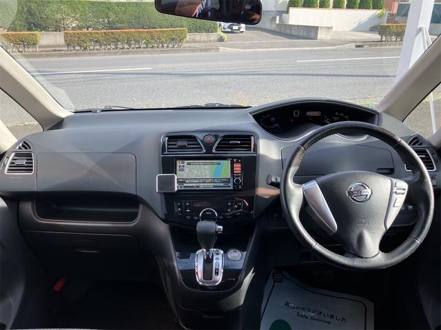 セレナ ハイウェイスター　４ＷＤ　ＥＴＣ　バックカメラ　ナビ　ＴＶ　オートクルーズコントロール　左電動スライドドア（右不良）　オートライト　スマートキー　アイドリングストップ　電動格納ミラー　３列シート　ＣＶＴ　アルミホイール（2枚目）