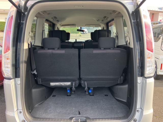 セレナ ハイウェイスター　４ＷＤ　ＥＴＣ　バックカメラ　ナビ　ＴＶ　オートクルーズコントロール　左電動スライドドア（右不良）　オートライト　スマートキー　アイドリングストップ　電動格納ミラー　３列シート　ＣＶＴ　アルミホイール（19枚目）