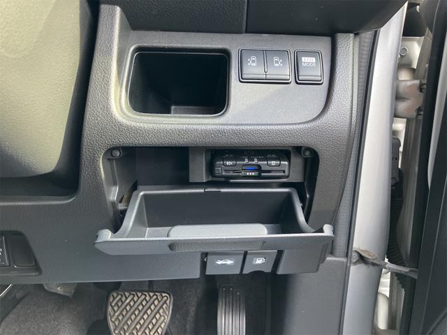 セレナ ハイウェイスター　４ＷＤ　ＥＴＣ　バックカメラ　ナビ　ＴＶ　オートクルーズコントロール　左電動スライドドア（右不良）　オートライト　スマートキー　アイドリングストップ　電動格納ミラー　３列シート　ＣＶＴ　アルミホイール（25枚目）
