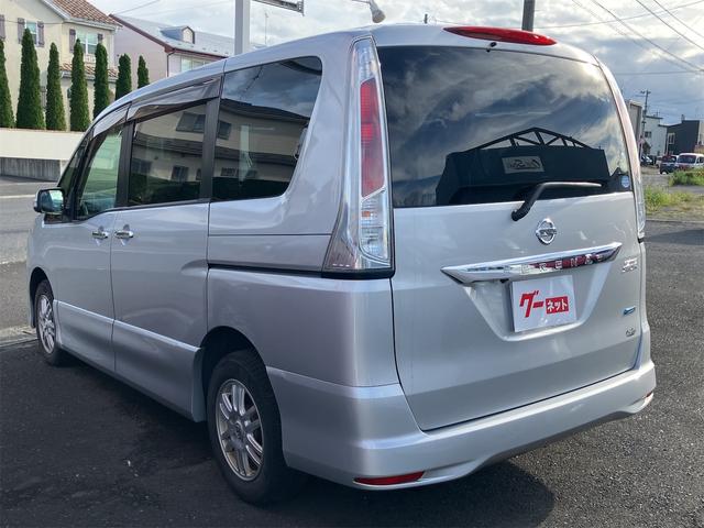 セレナ ハイウェイスター　４ＷＤ　ＥＴＣ　バックカメラ　ナビ　ＴＶ　オートクルーズコントロール　左電動スライドドア（右不良）　オートライト　スマートキー　アイドリングストップ　電動格納ミラー　３列シート　ＣＶＴ　アルミホイール（26枚目）