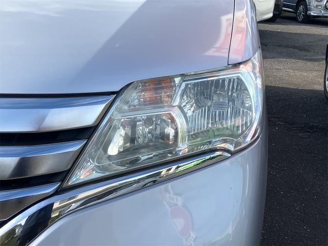 セレナ ハイウェイスター　４ＷＤ　ＥＴＣ　バックカメラ　ナビ　ＴＶ　オートクルーズコントロール　左電動スライドドア（右不良）　オートライト　スマートキー　アイドリングストップ　電動格納ミラー　３列シート　ＣＶＴ　アルミホイール（32枚目）