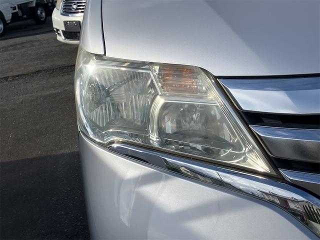 セレナ ハイウェイスター　４ＷＤ　ＥＴＣ　バックカメラ　ナビ　ＴＶ　オートクルーズコントロール　左電動スライドドア（右不良）　オートライト　スマートキー　アイドリングストップ　電動格納ミラー　３列シート　ＣＶＴ　アルミホイール（34枚目）