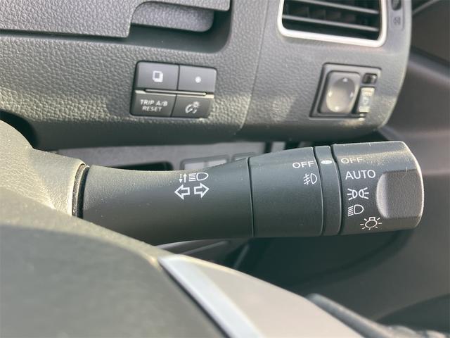 セレナ ハイウェイスター　４ＷＤ　ＥＴＣ　バックカメラ　ナビ　ＴＶ　オートクルーズコントロール　左電動スライドドア（右不良）　オートライト　スマートキー　アイドリングストップ　電動格納ミラー　３列シート　ＣＶＴ　アルミホイール（65枚目）