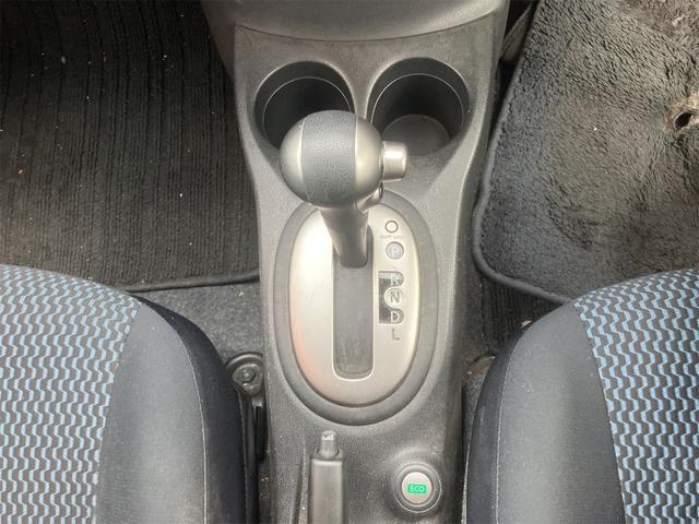 発進時や後退時に必ず操作するレバーです。操作のしやすさが肝になってきます。ぜひ一度体感してください。