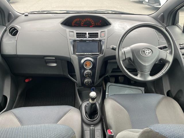 ヴィッツ ＲＳ　アルミ　ＥＴＣ　ＰＷ　ＰＳ　ＡＢＳ　ＡＣ（15枚目）